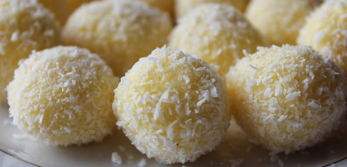 <span itemprop="name">Raffaelo kokosove kroglice</span>